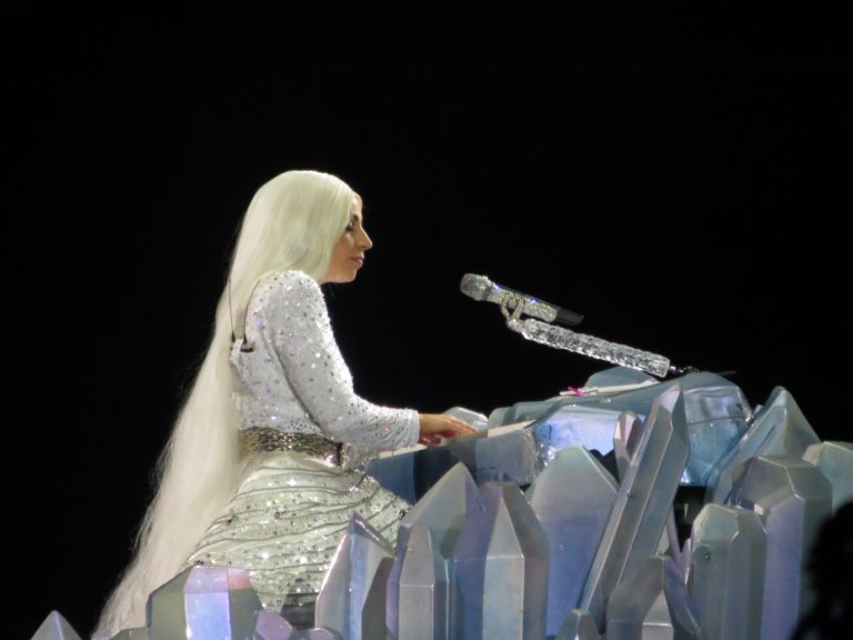 Zajímavé projekty využívající data z Twitteru. Kde se přálo Lady Gaga? Zajímavé projekty využívající data z Twitteru. Kde se přálo Lady Gaga?