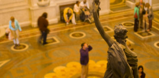 United_States_Library_of_Congress_building_statue